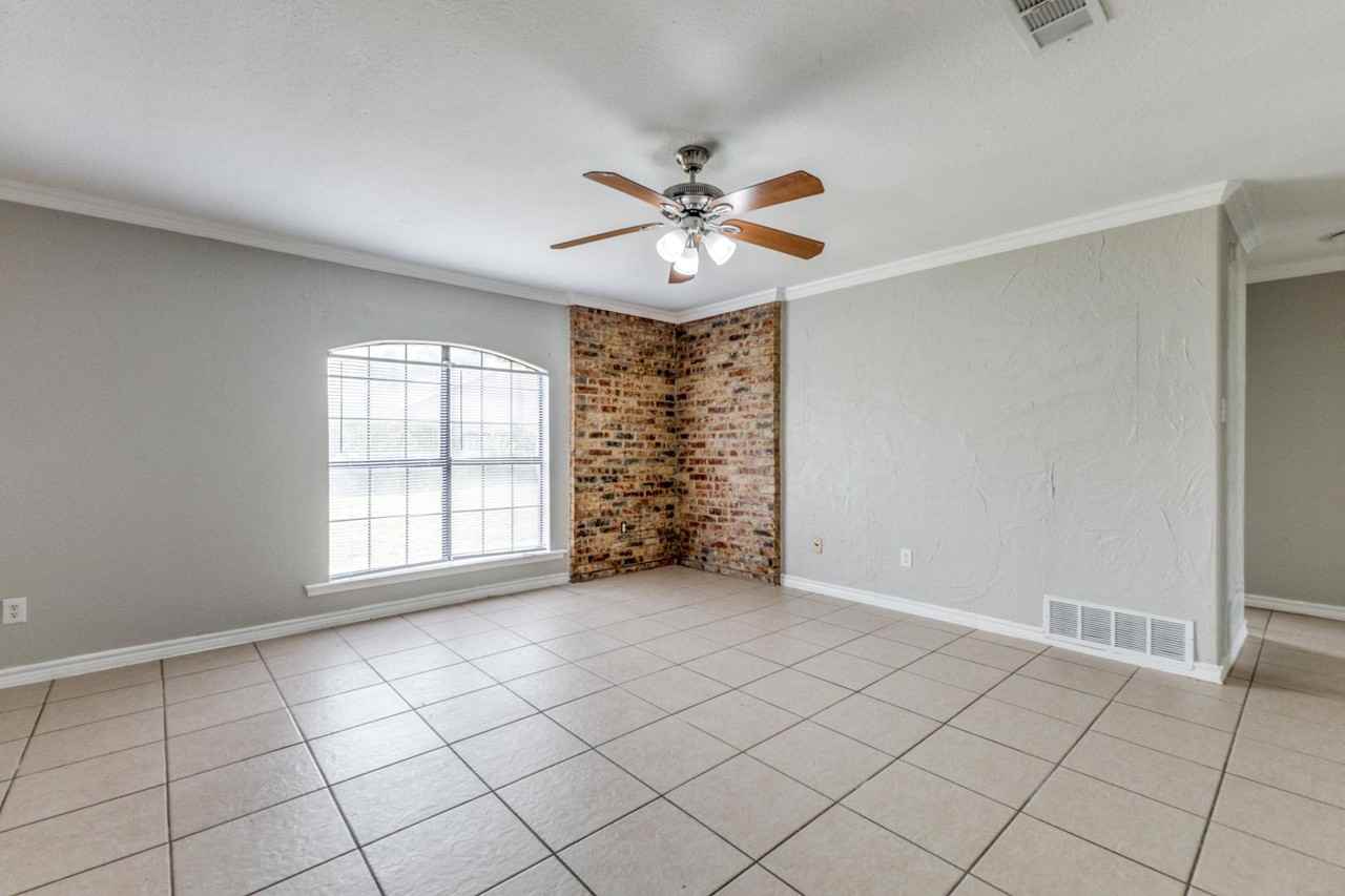 559 Perch Rd - Photo 5 of 20