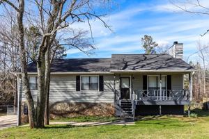 featured image of 3204 Plymouth Rock Dr