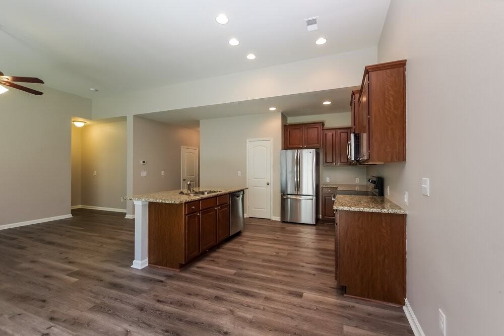 11125 Pond Valley Ct - Photo 6 of 16