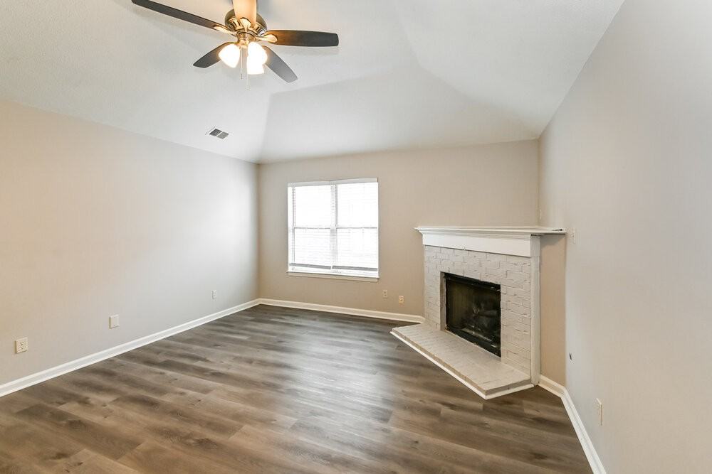 1743 Brentford Cv - Photo 3 of 16