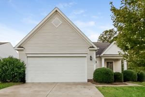 featured image of 1002 Great Falls Dr