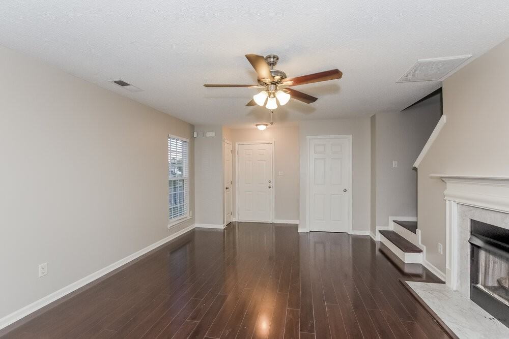 1002 Great Falls Dr - Photo 5 of 17