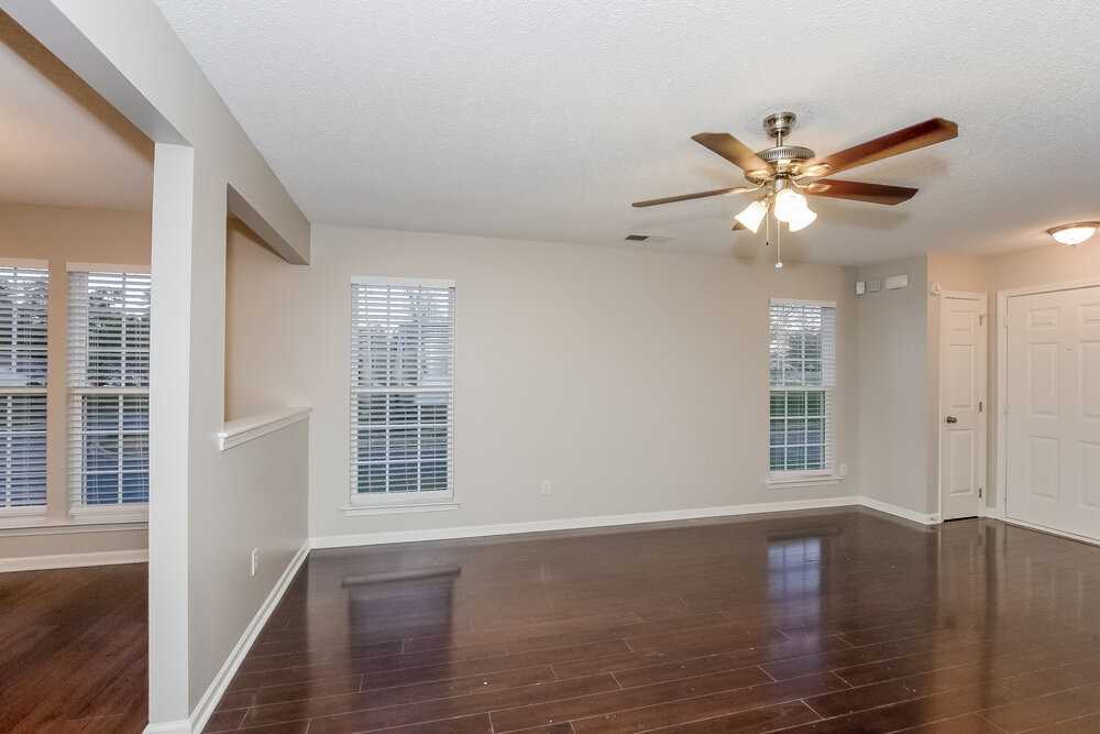 1002 Great Falls Dr - Photo 6 of 17