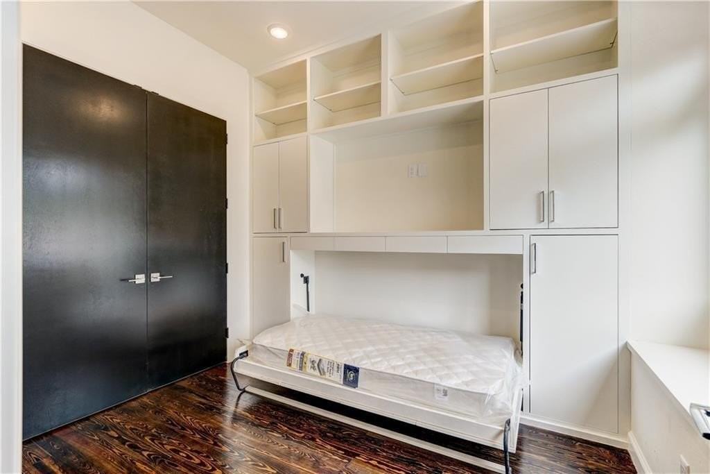 616 Nw 6th St - Photo 4 of 32