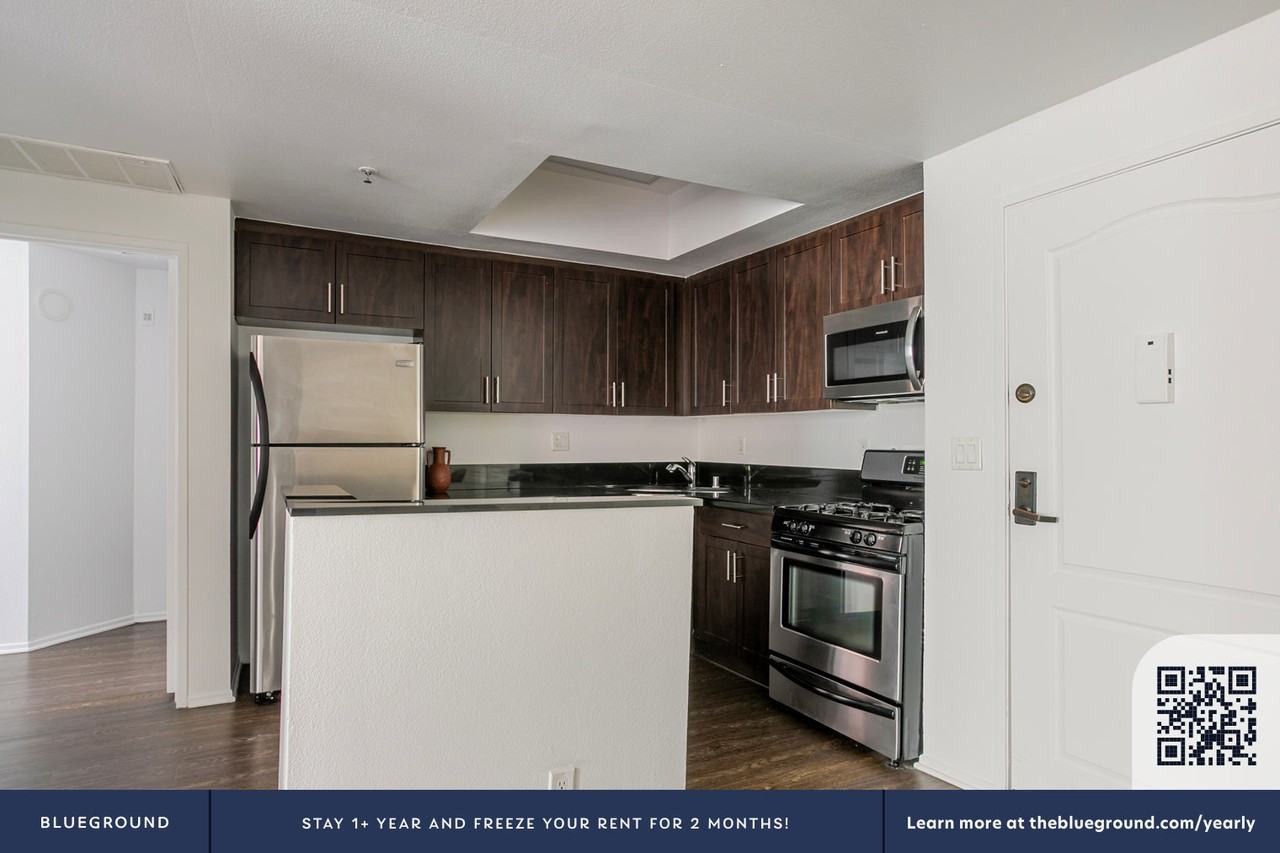 345 Cloverdale Avenue - Photo 7 of 49