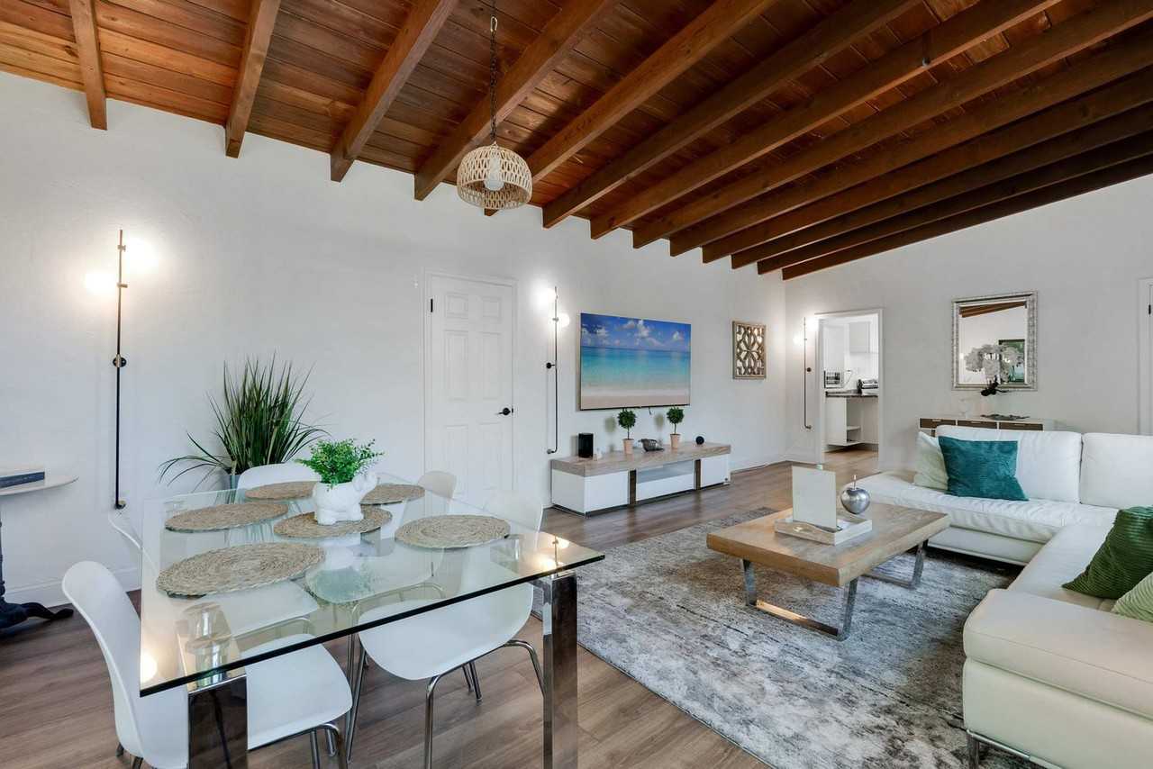 11534 Ne 13th Ave #1245241P - Photo 3 of 30