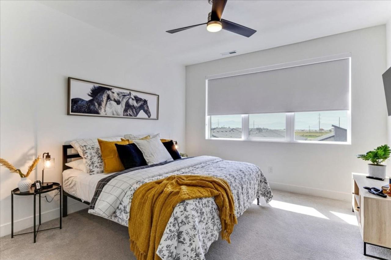 1055 W 550 S #1249864P - Photo 7 of 46