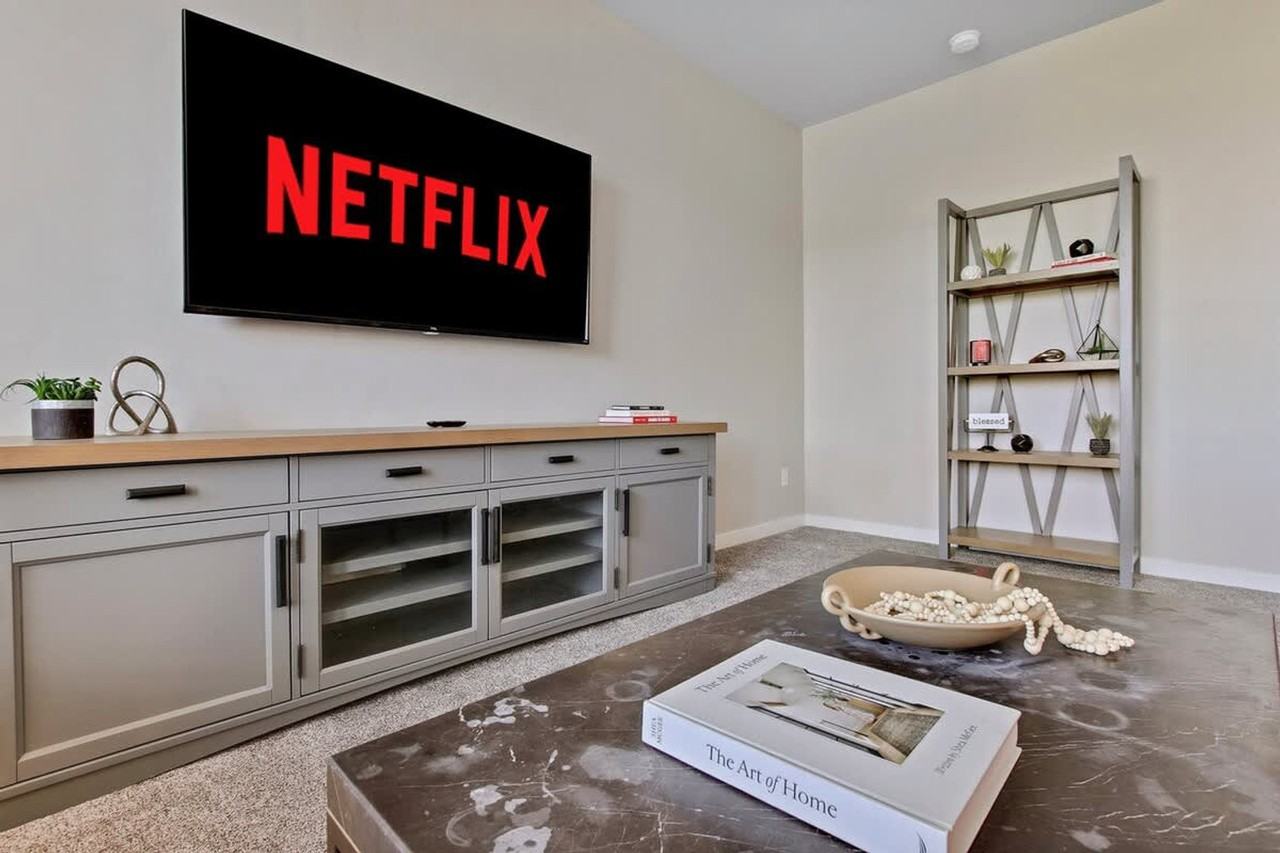 5133 N Willowside Ave #1250602P - Photo 5 of 50