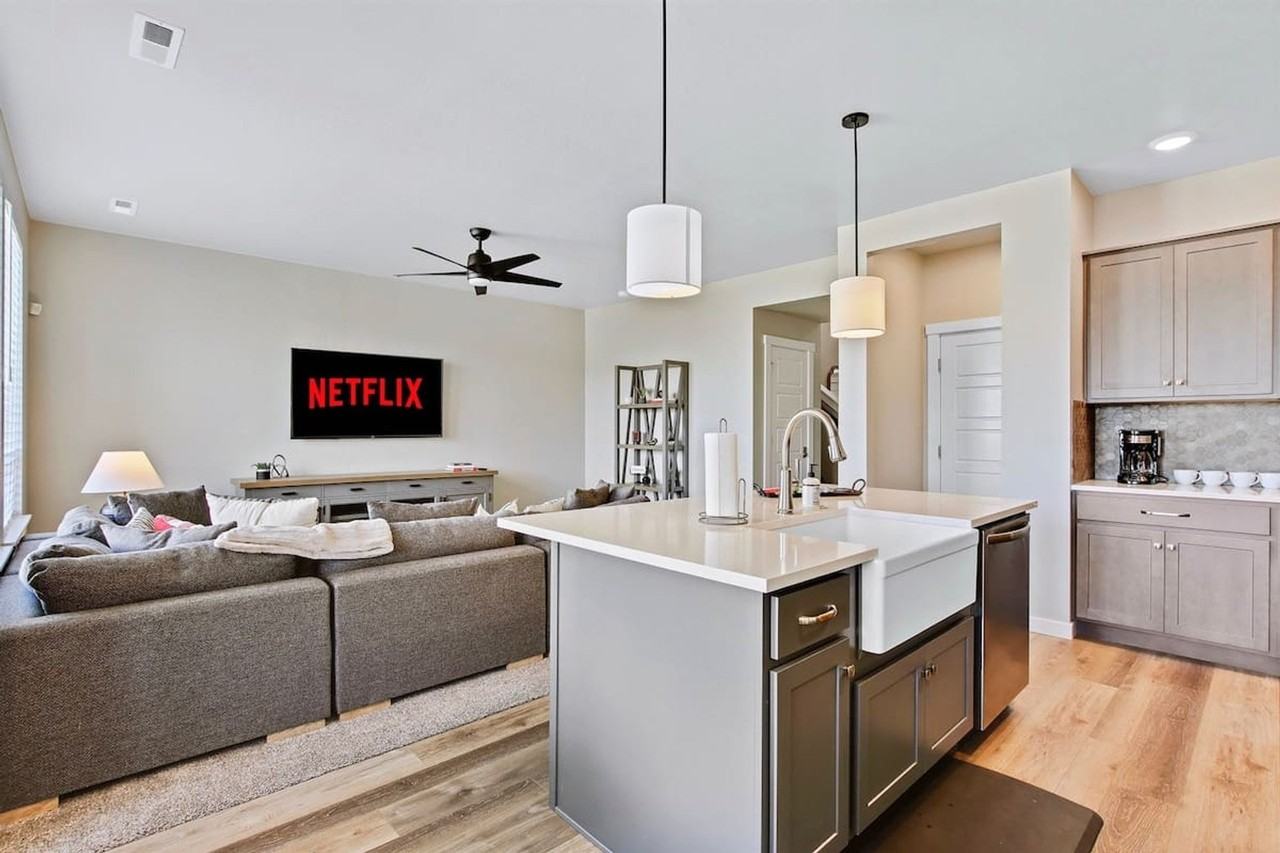 5133 N Willowside Ave #1250602P - Photo 6 of 50