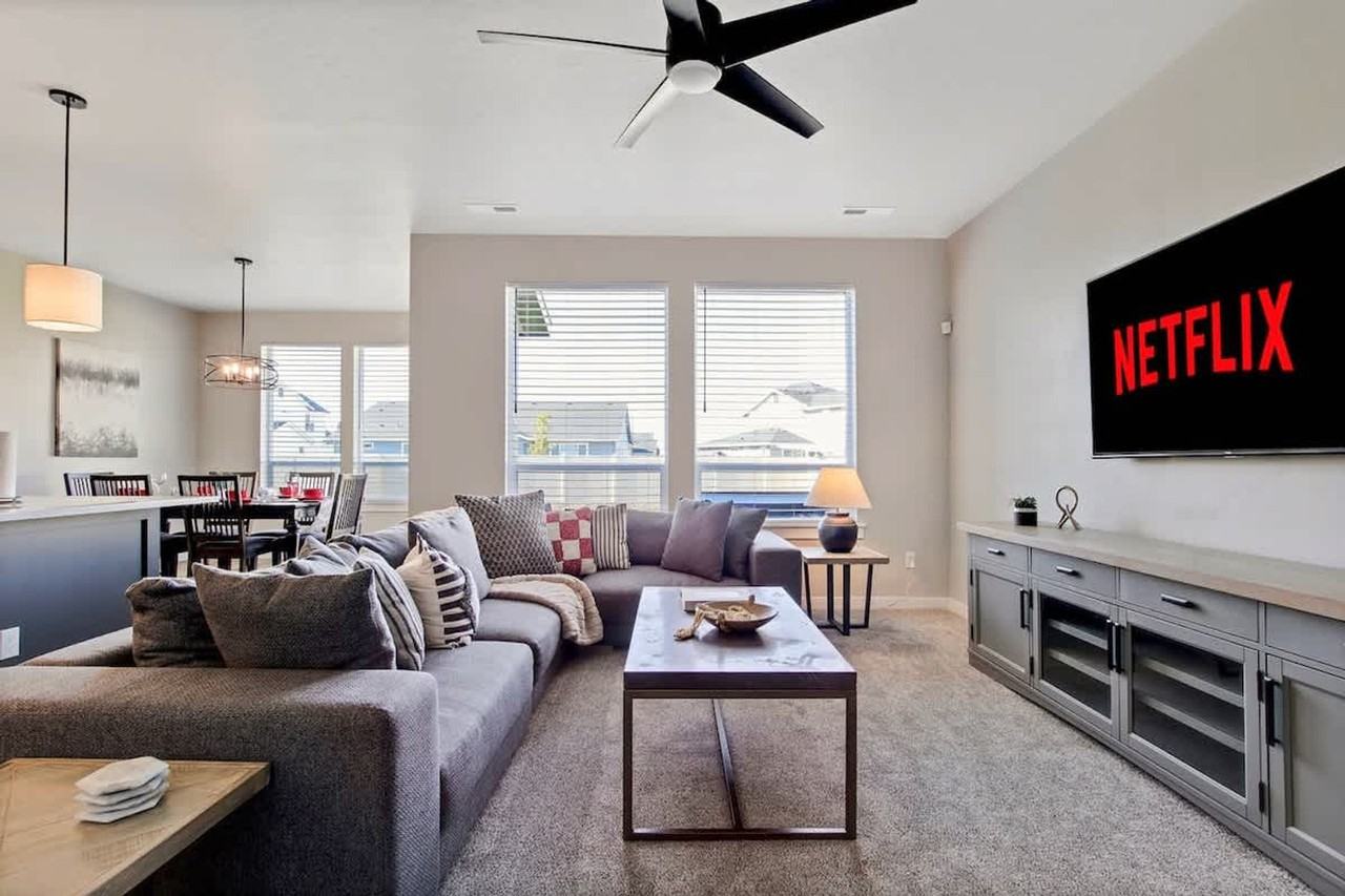 5133 N Willowside Ave #1250602P - Photo 7 of 50