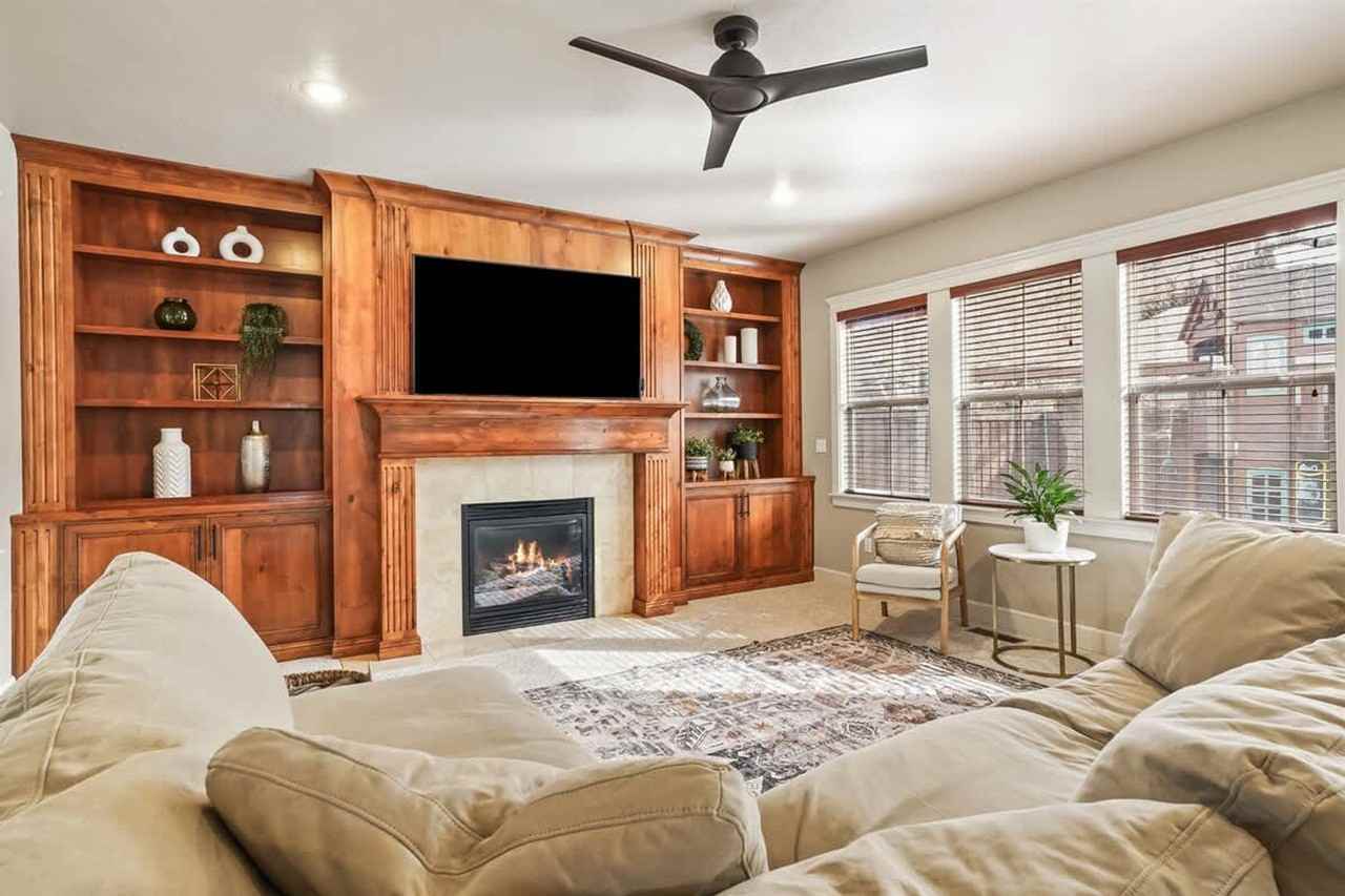 611 E San Pedro St #1250608P - Photo 5 of 40