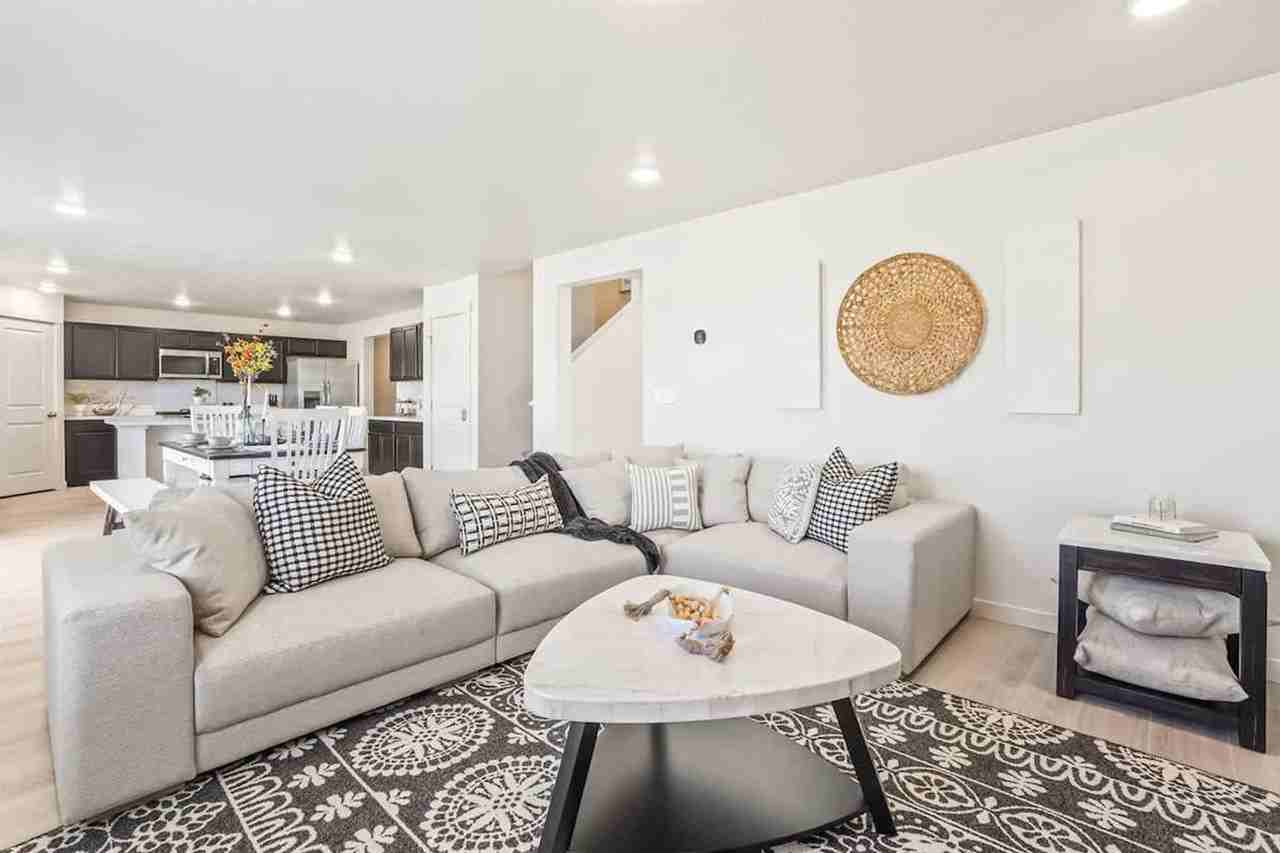 10390 Crystal Ridge Dr #1250621P - Photo 2 of 42