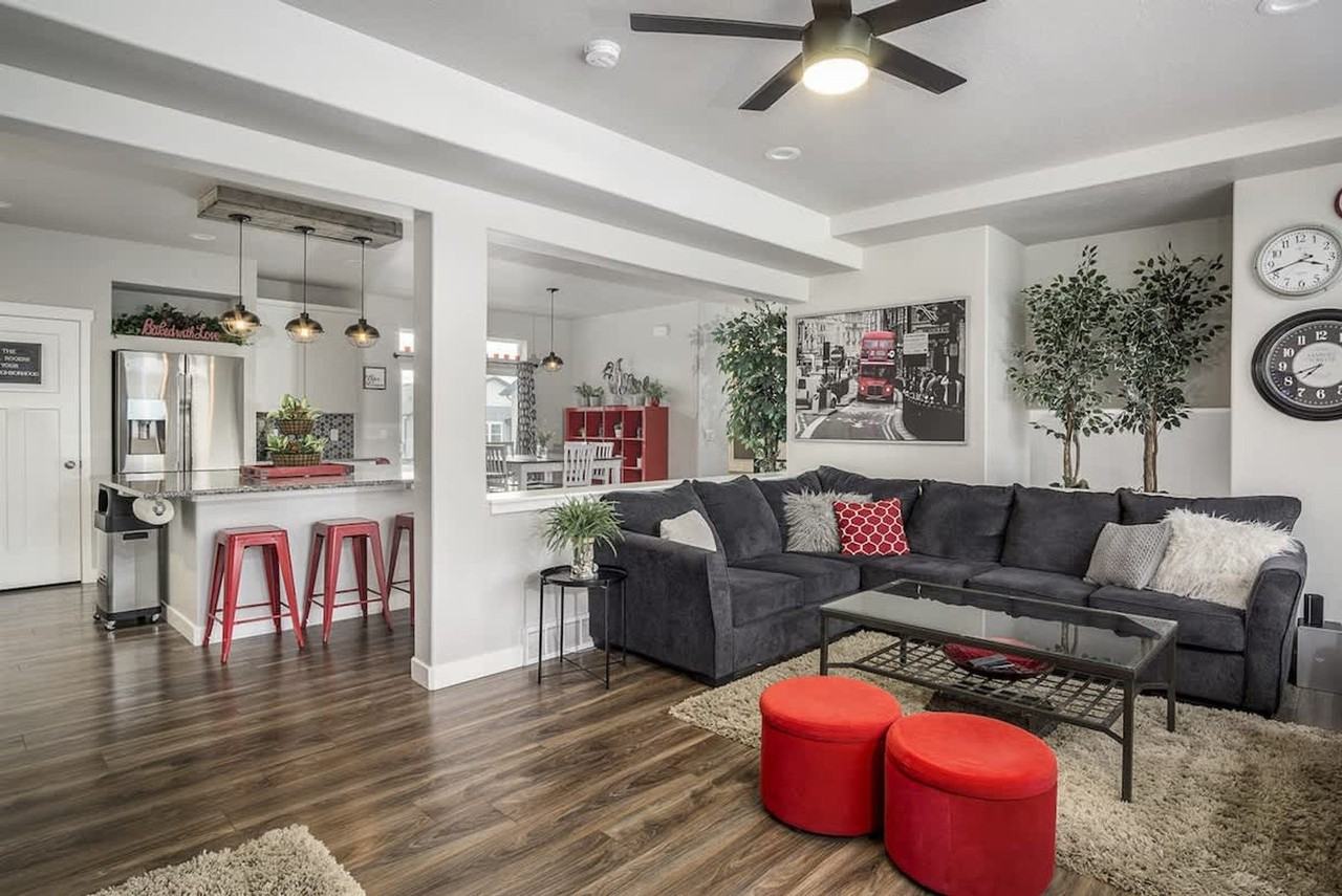 682 E 480 S #1250635P - Photo 3 of 28