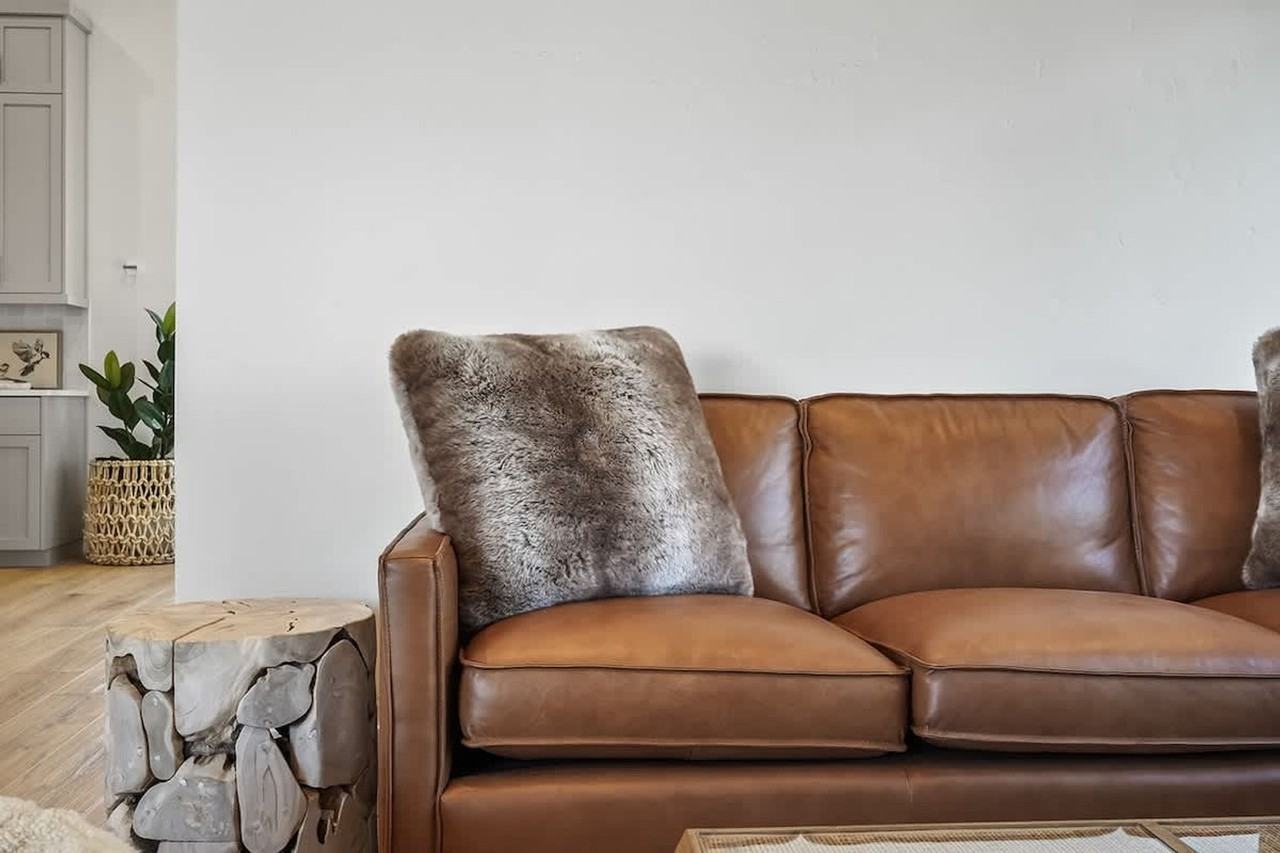 12401 Rivendell Court - Photo 5 of 73