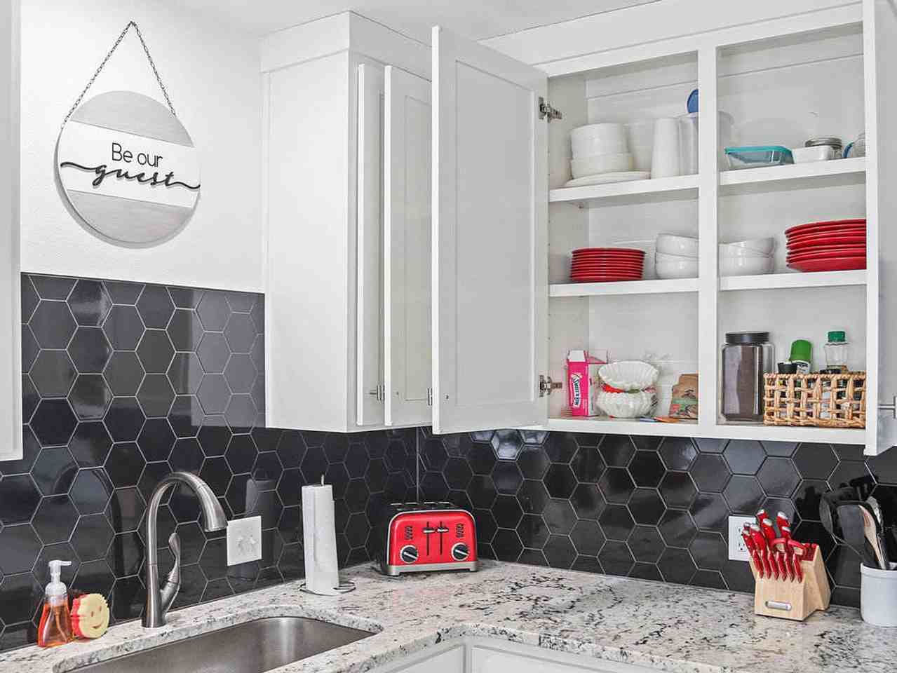 407 Nw H St #1250720P - Photo 6 of 33