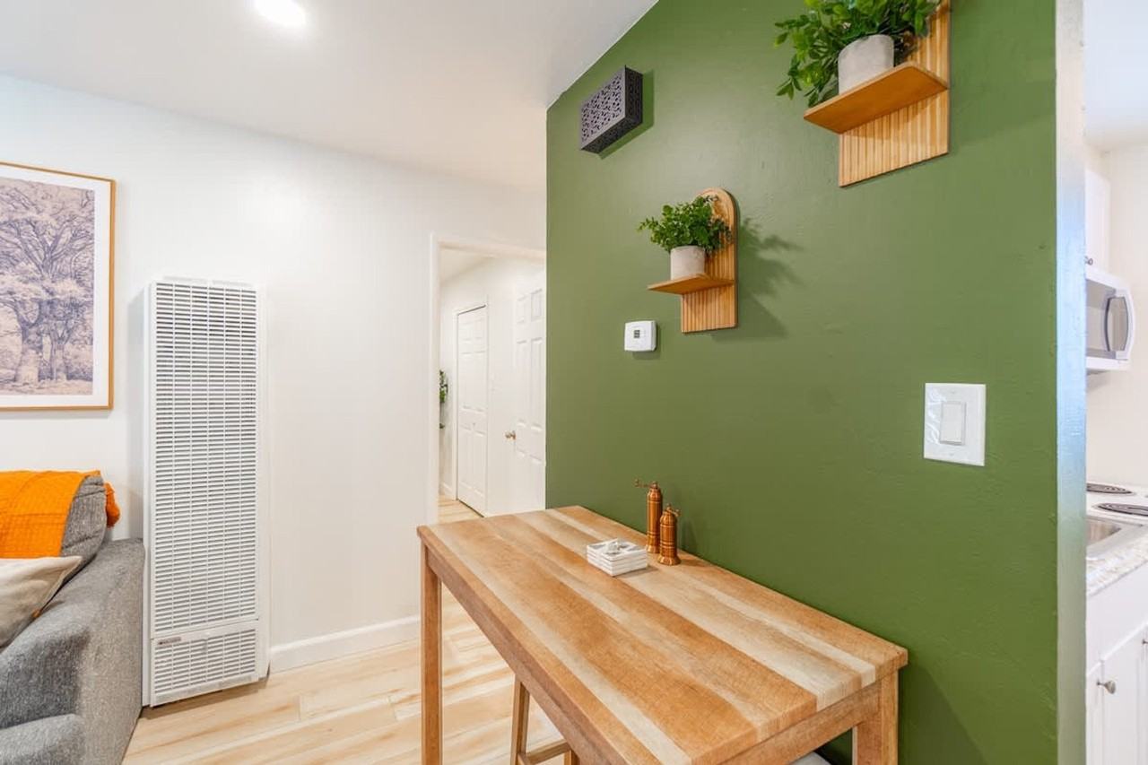 734 Vine St #1250759P - Photo 2 of 12