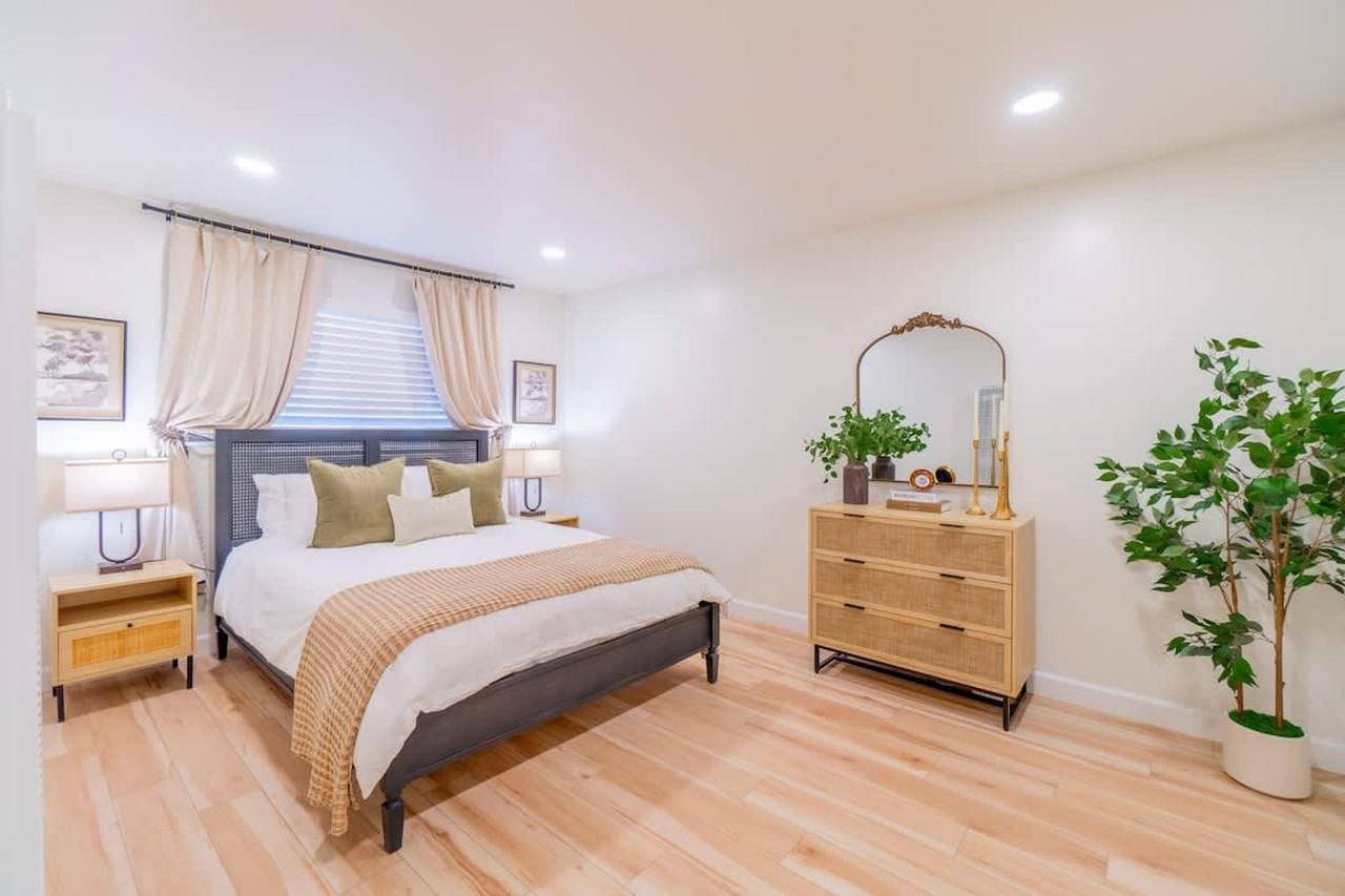 734 Vine St #1250759P - Photo 6 of 12