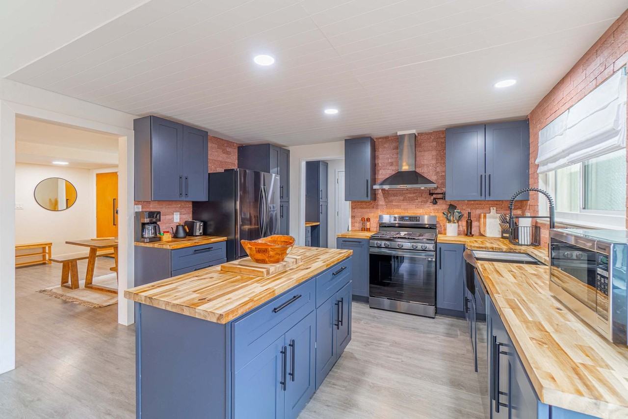 2903 Pinewood Dr #1250760P - Photo 3 of 19