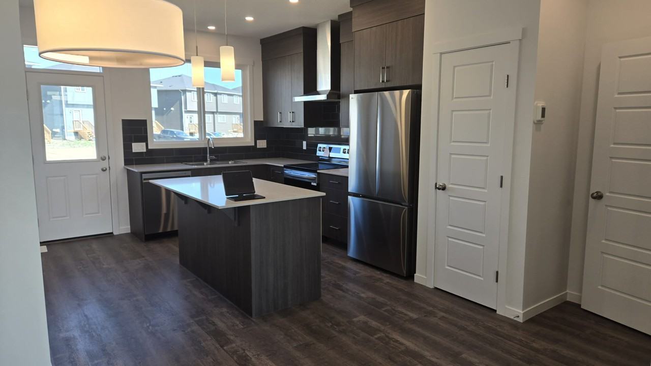 22000 Sheriff King St SW - Photo 3 of 8