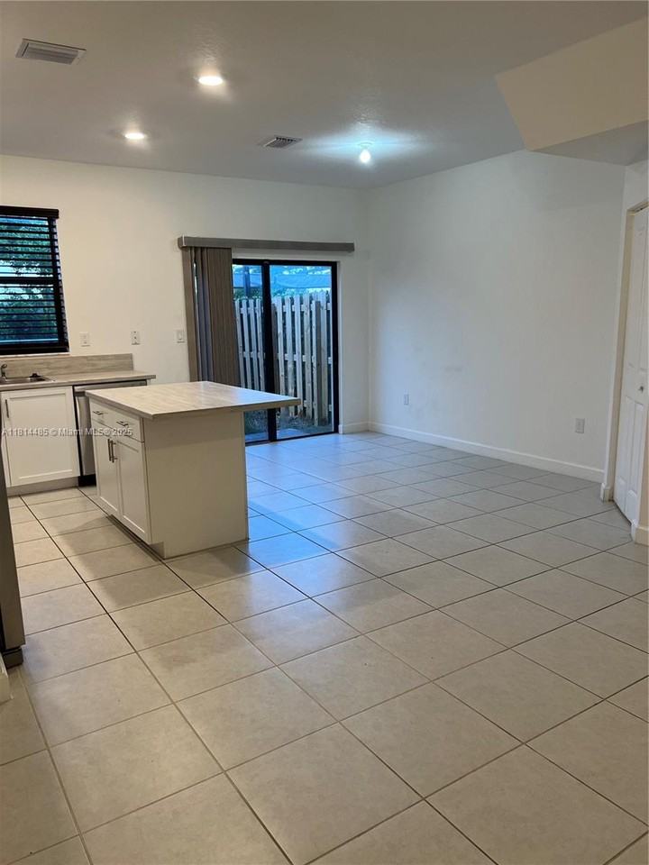 21065 Northeast 8th Avenue #0 - Photo 3 of 20