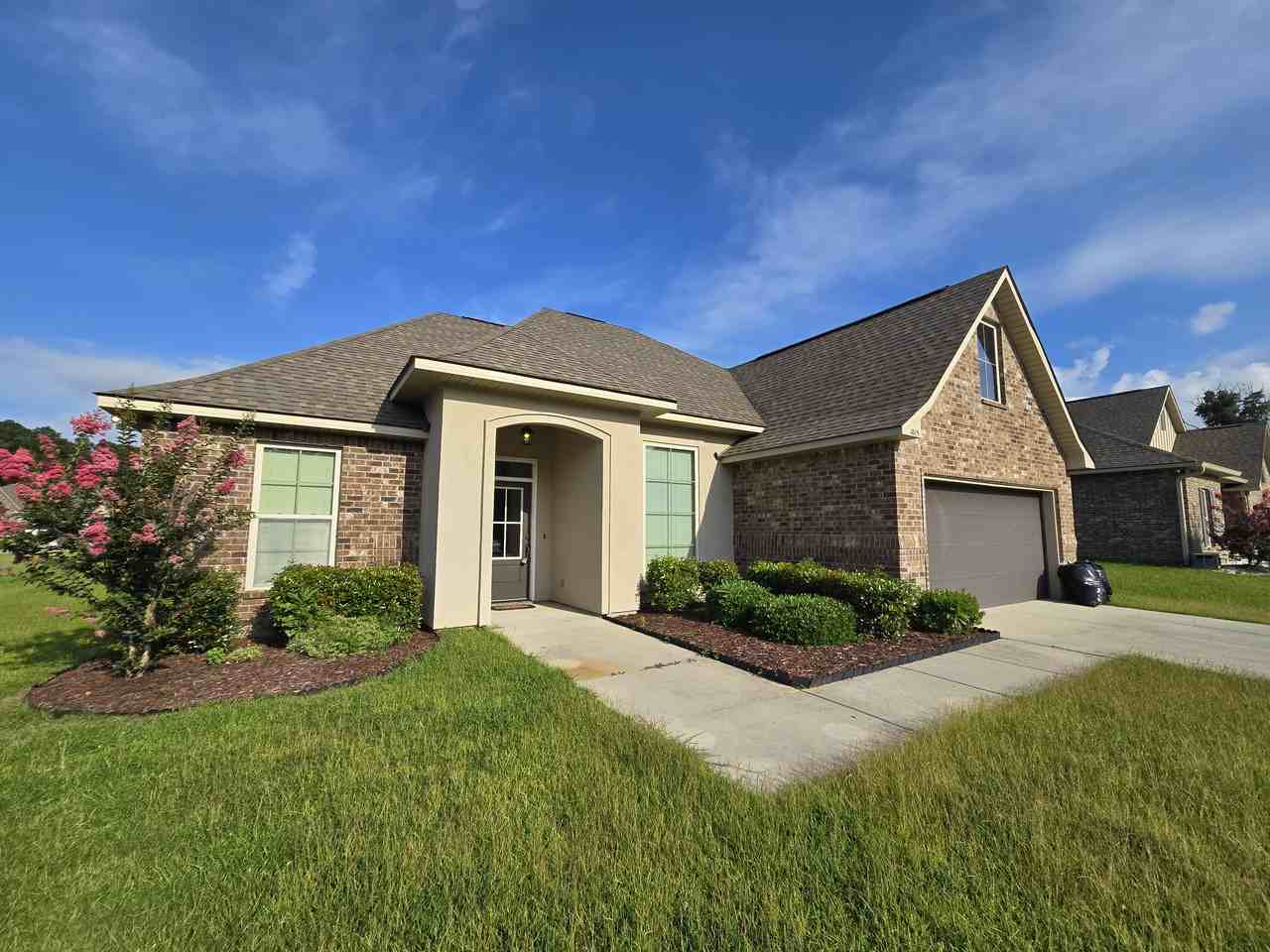 1005 Castine Pointe Boulevard - Photo 2 of 24