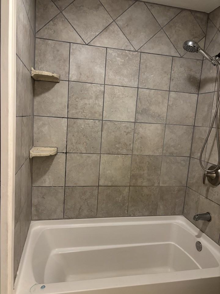 135 Longhorn Dr - Photo 5 of 6