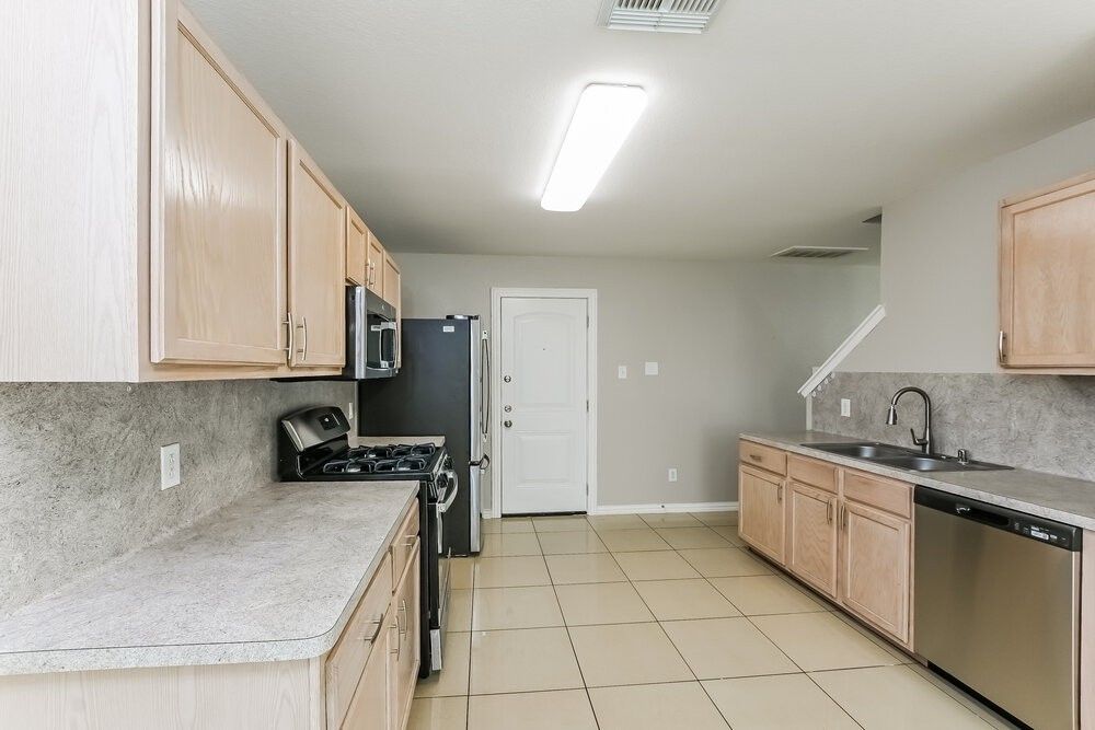 12510 Aarons Way Dr - Photo 7 of 17
