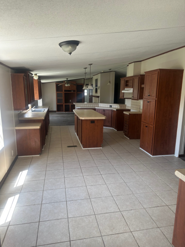 412 Greenfield Dr - Photo 2 of 12