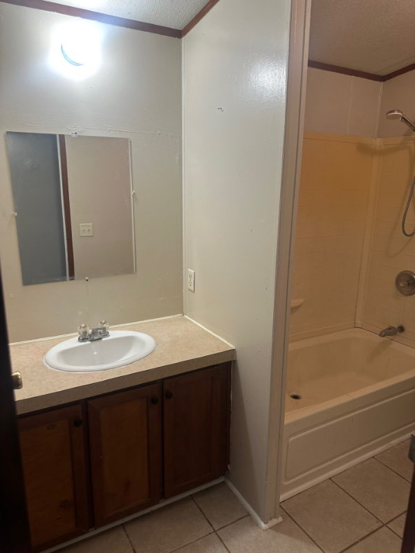 412 Greenfield Dr - Photo 7 of 12