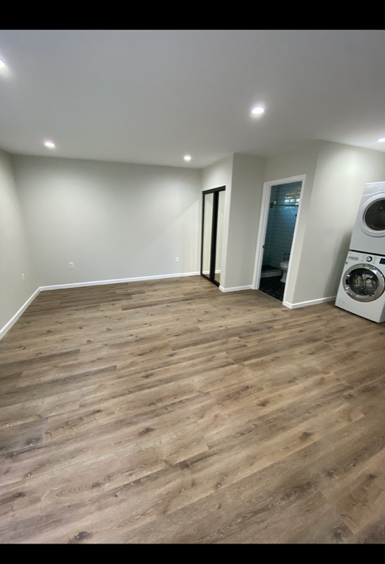 6952 Tampa Ave - Photo 3 of 9