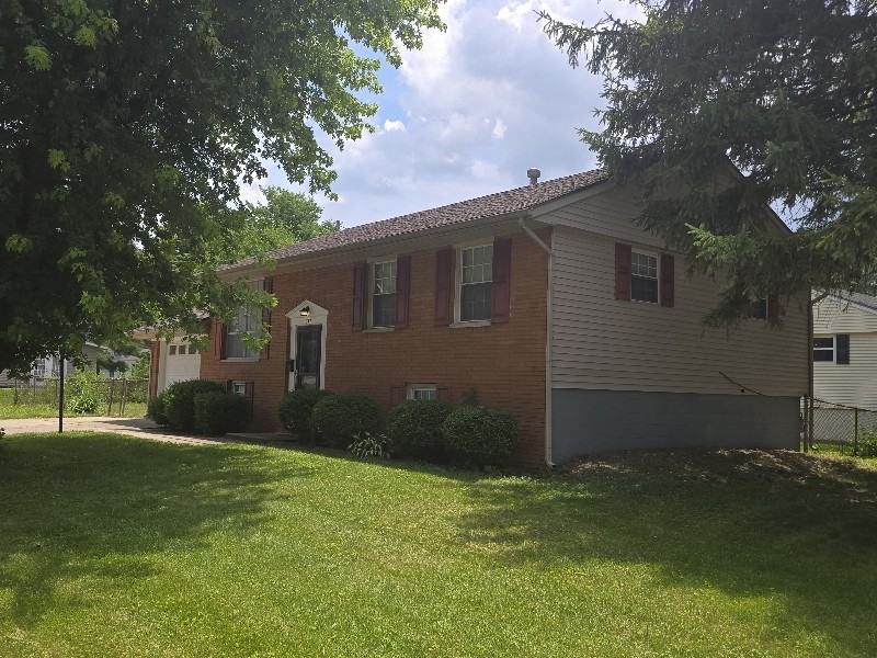 319 Corlington Dr - Photo 2 of 12