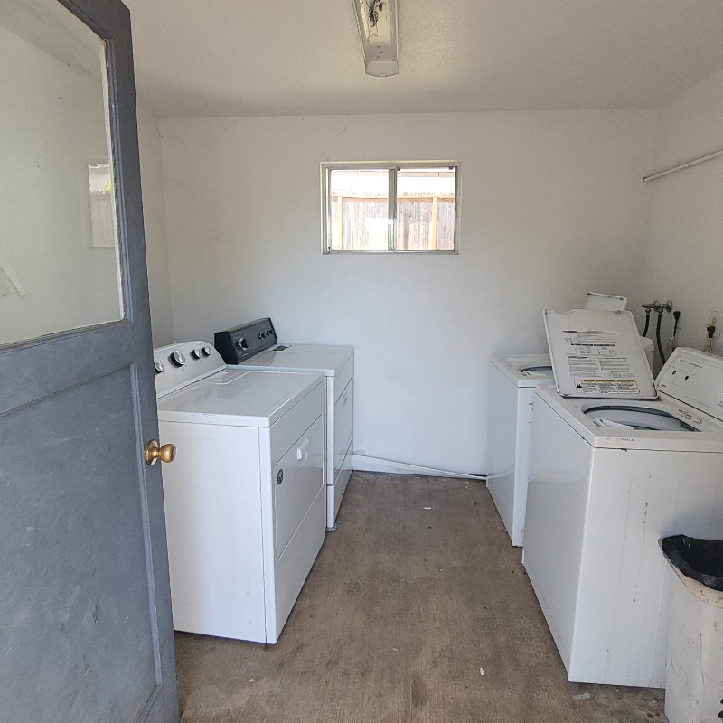 1043 Lookingglass Rd #3 - Photo 3 of 9
