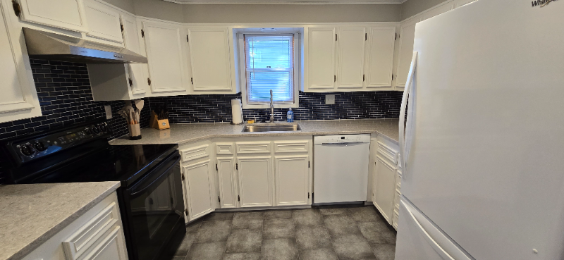 307 S Walnut St - Photo 3 of 9