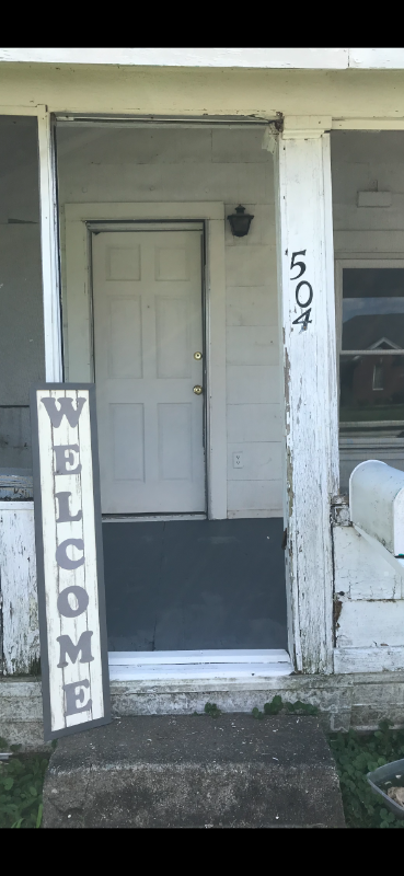 504 W 9th St - Photo 5 of 8