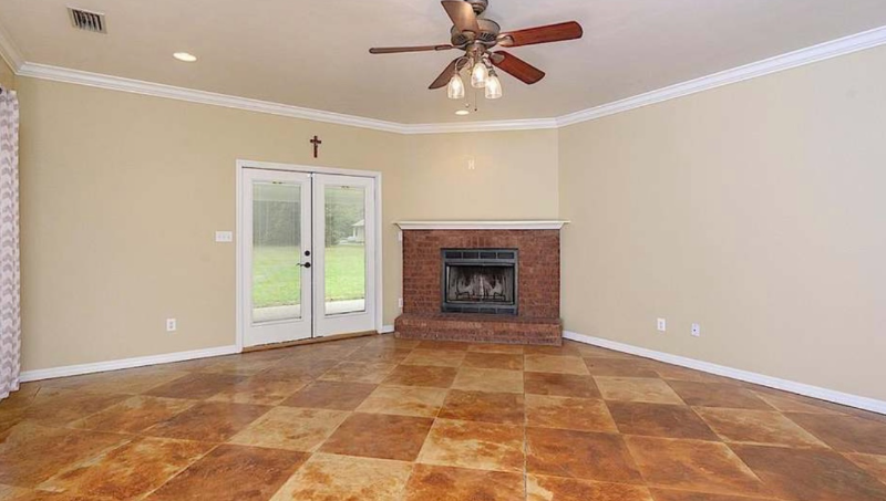 15660 Silverhill Ave - Photo 2 of 19
