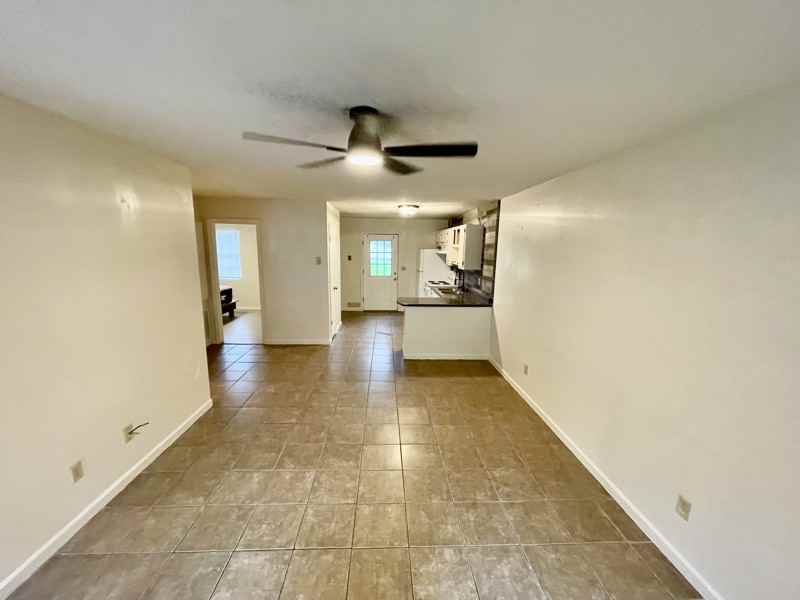 400 Dobbins St - Photo 3 of 9