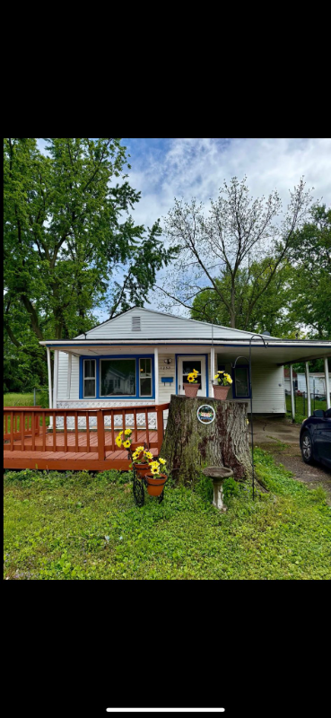 1253 E Lawrence St - Photo 2 of 15