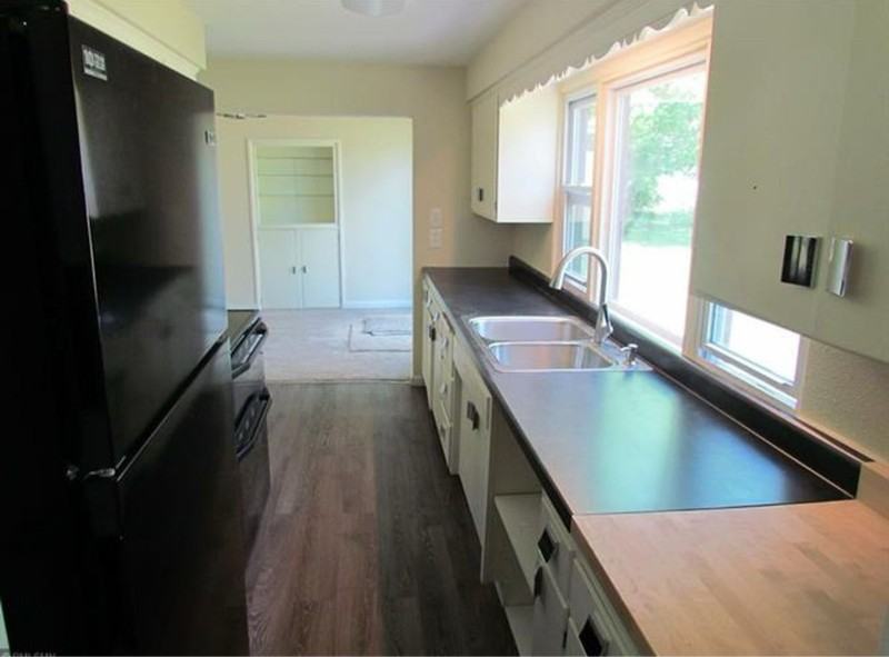 306 4th Ave Ne - Photo 3 of 13