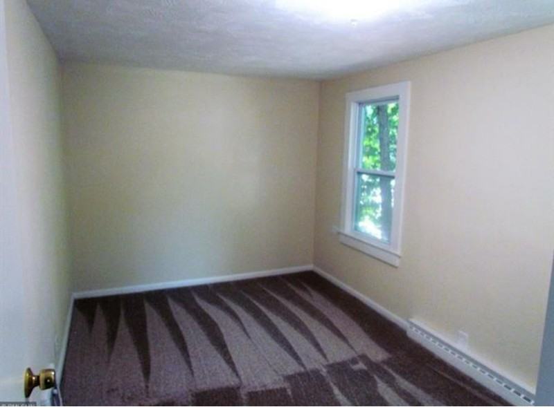 306 4th Ave Ne - Photo 7 of 13