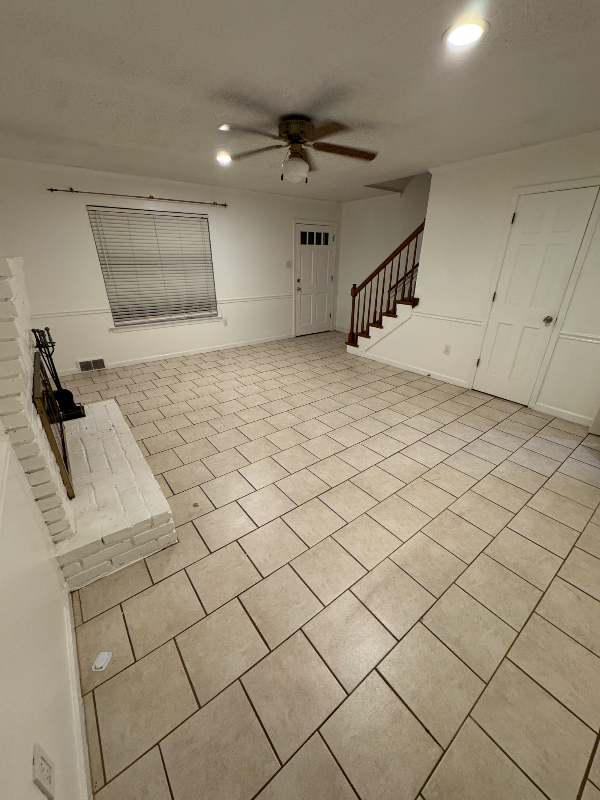 70 N Mclean Blvd - Photo 2 of 12