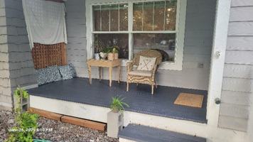 featured image of 1021 Park Ave #B