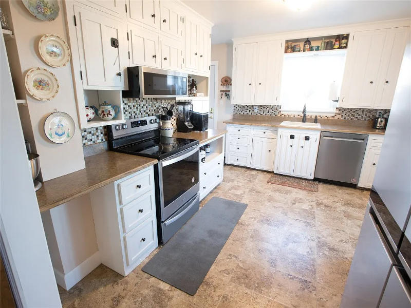 2nd St Se - Photo 3 of 19