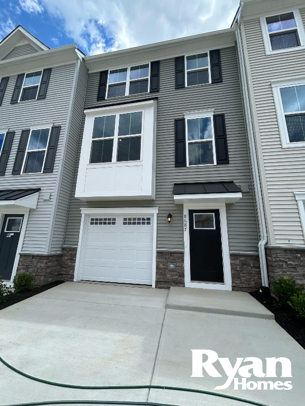 8687 Stevenson Lane - Photo 2 of 9