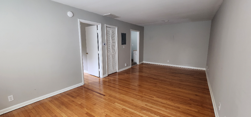 401 Kenilworth Rd #2 - Photo 2 of 10