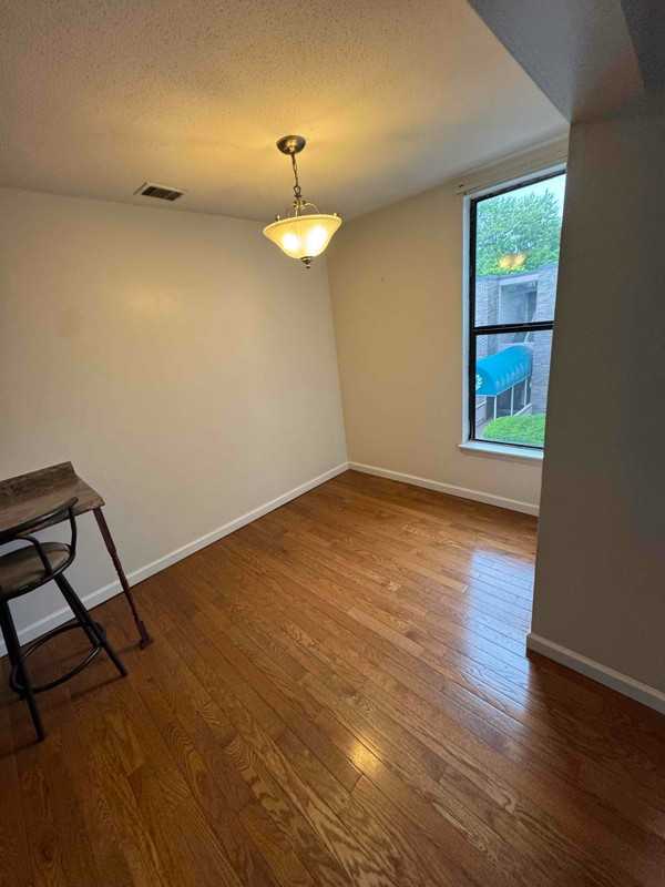 12 Shrewsbury Green Dr #I - Photo 3 of 12