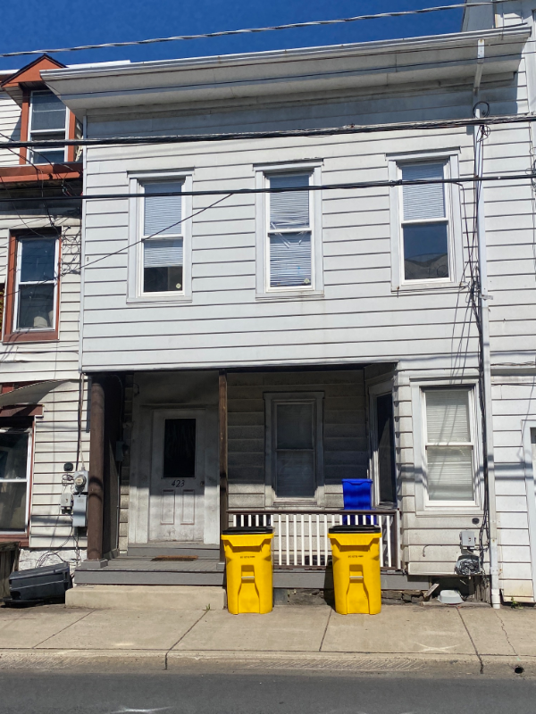 423 E Main St - Photo 2 of 17