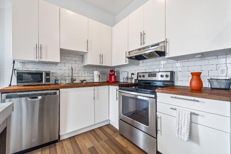 906 Allene Ave Sw - Photo 6 of 20