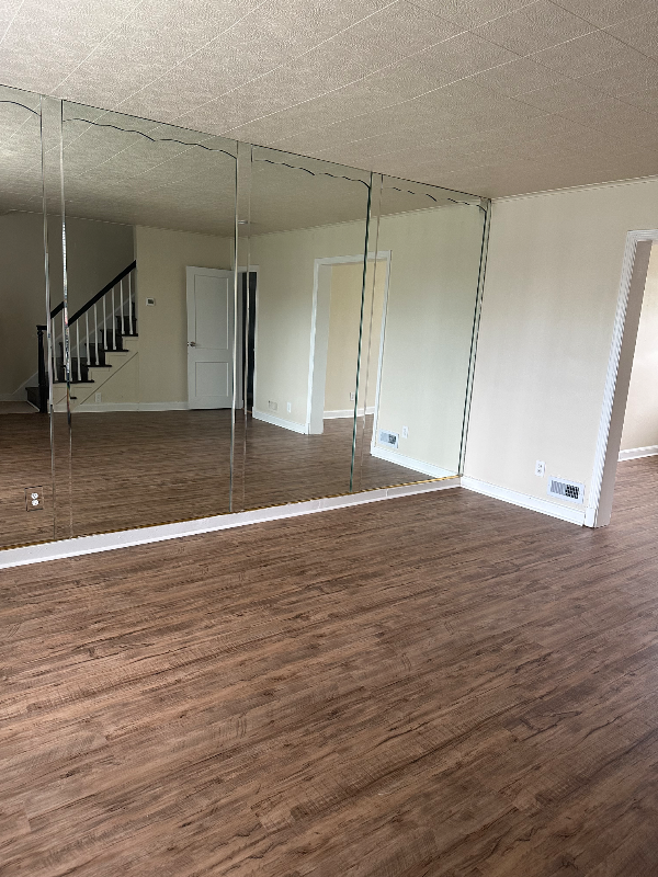 1504 E Cold Spring Ln - Photo 3 of 7