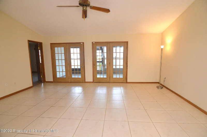 909 Candlebrook Ln - Photo 7 of 20