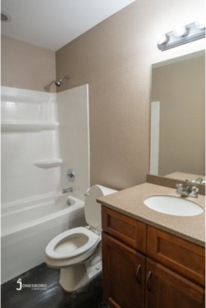 107 S Oak St #14 - Photo 6 of 15